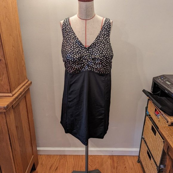 NWT Swimsuits For All Beach 1 Piece Swimsuit Plus Sz 26 Black/Gold Polka Dot - Picture 1 of 11